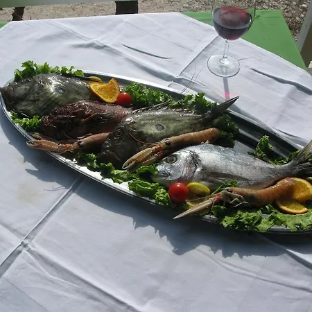 Pensión Mario Podstrana