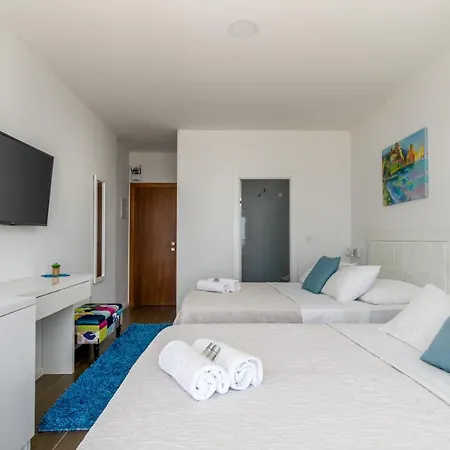 Pensión Mario Podstrana