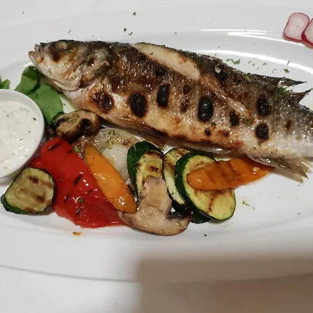 Pensión Mario Podstrana