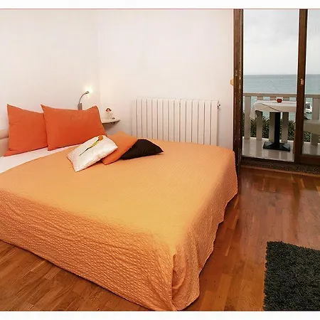 Mario Гостевой дом Подстрана